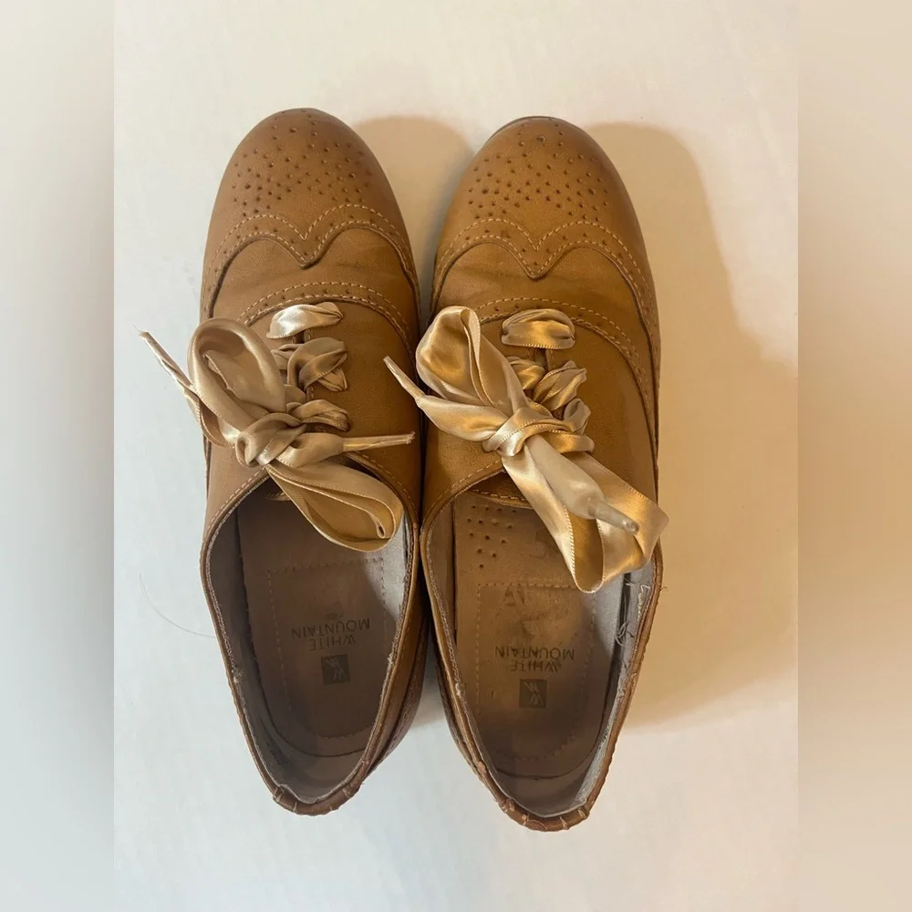 White Mountain Leather Wing Tip Oxford Shoes SZ 7.5